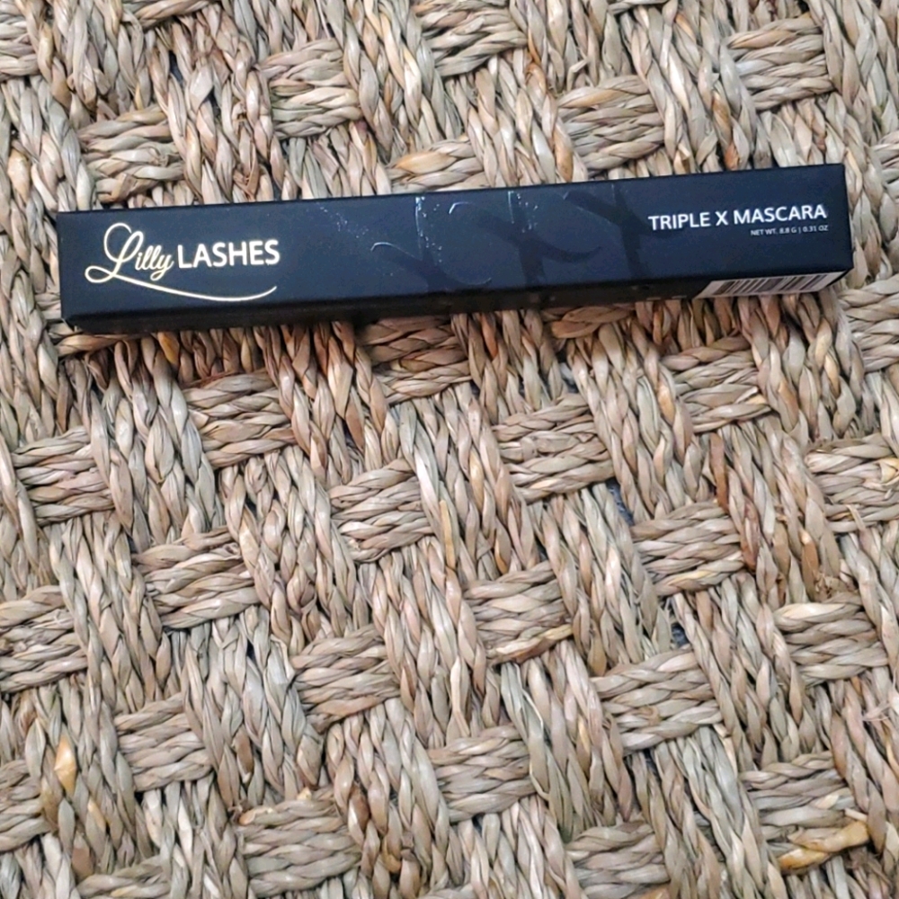Lilly lashes mascara